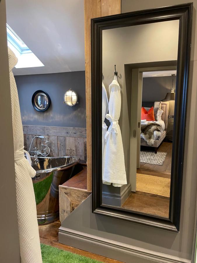 The Cocktail Lounge At Cheshire Boutique Bathhouse Apartment Nantwich Exterior foto