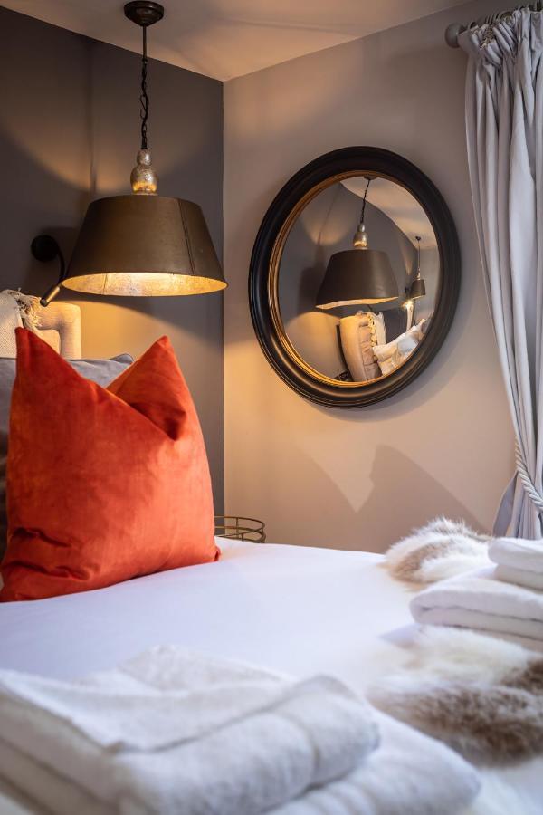 The Cocktail Lounge At Cheshire Boutique Bathhouse Apartment Nantwich Exterior foto