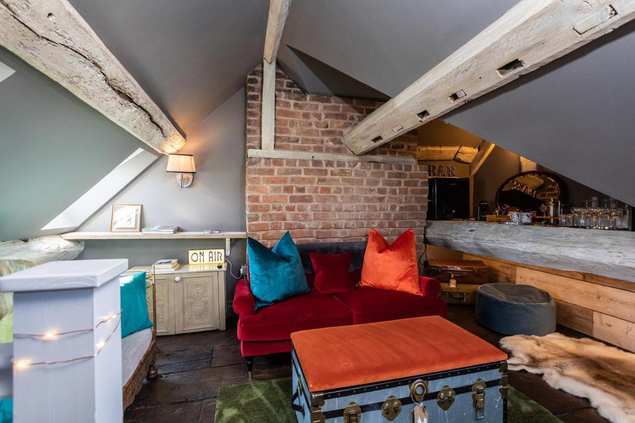 The Cocktail Lounge At Cheshire Boutique Bathhouse Apartment Nantwich Exterior foto