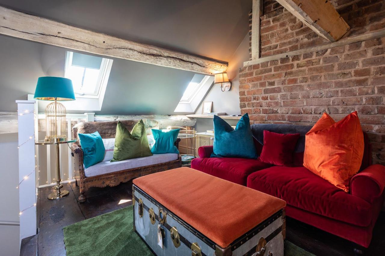 The Cocktail Lounge At Cheshire Boutique Bathhouse Apartment Nantwich Exterior foto