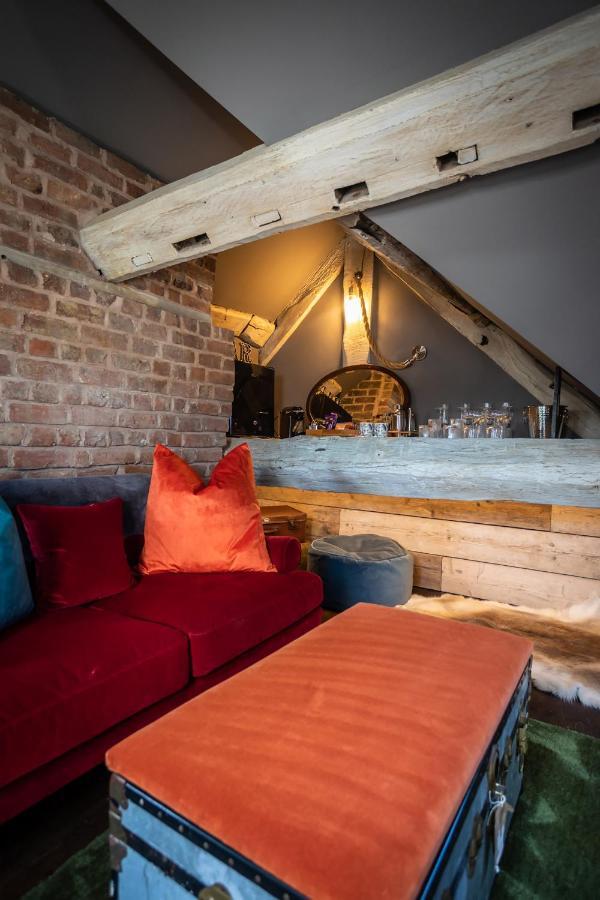 The Cocktail Lounge At Cheshire Boutique Bathhouse Apartment Nantwich Exterior foto